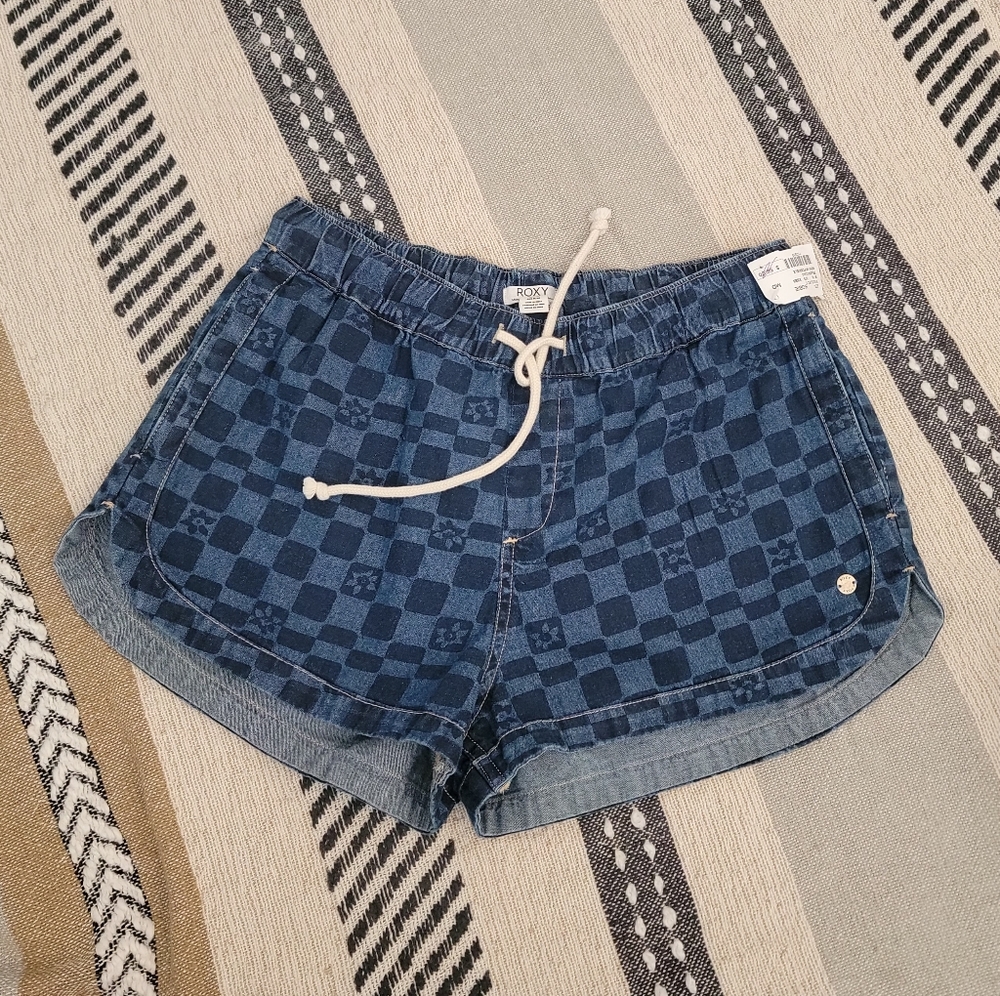 Roxy Denim NWT Shorts Size M